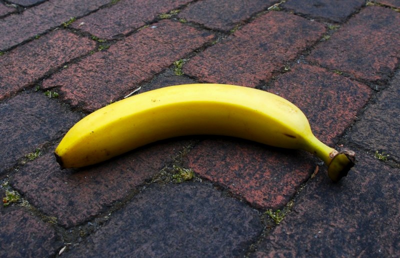 a yellow banana